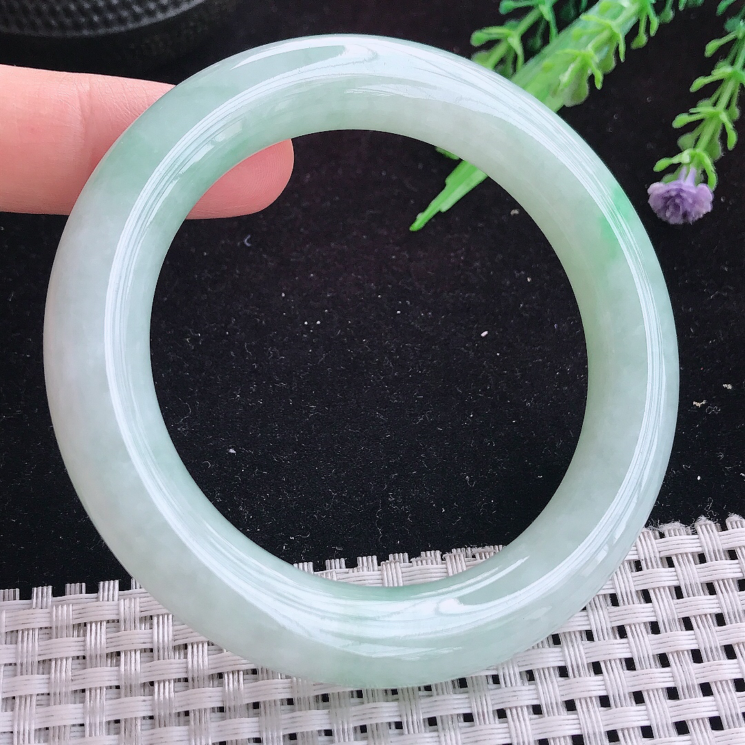 实拍A货翡翠56.5/11.1/11.5老坑温润飘绿胖圆条手镯玉手镯女款平安镯