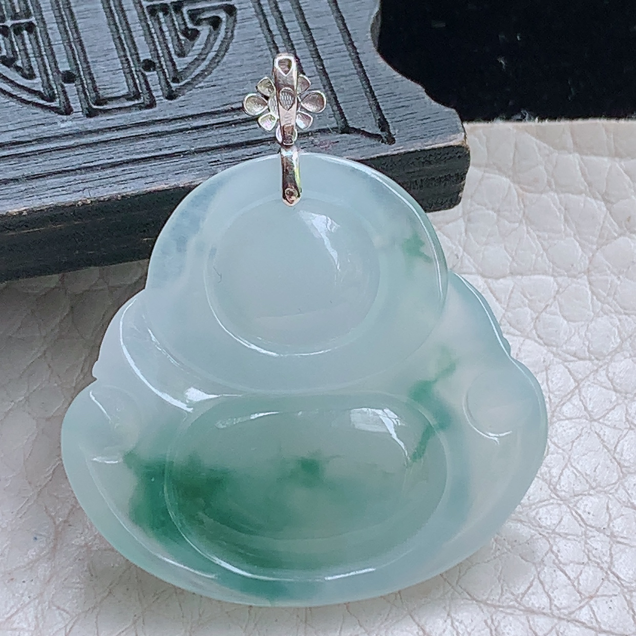 zz3实拍裸29.3*32*6天然缅甸翡翠冰飘花大佛公吊坠18k金弥勒佛