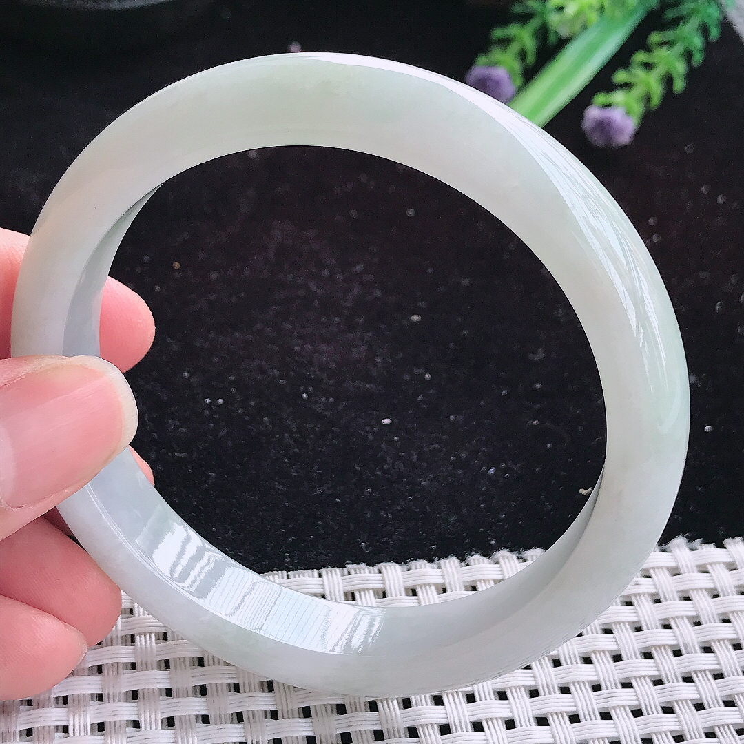 实拍A货翡翠61.5/12.2/8大圈口老坑秀气温润晴底手镯玉手镯女款平安镯