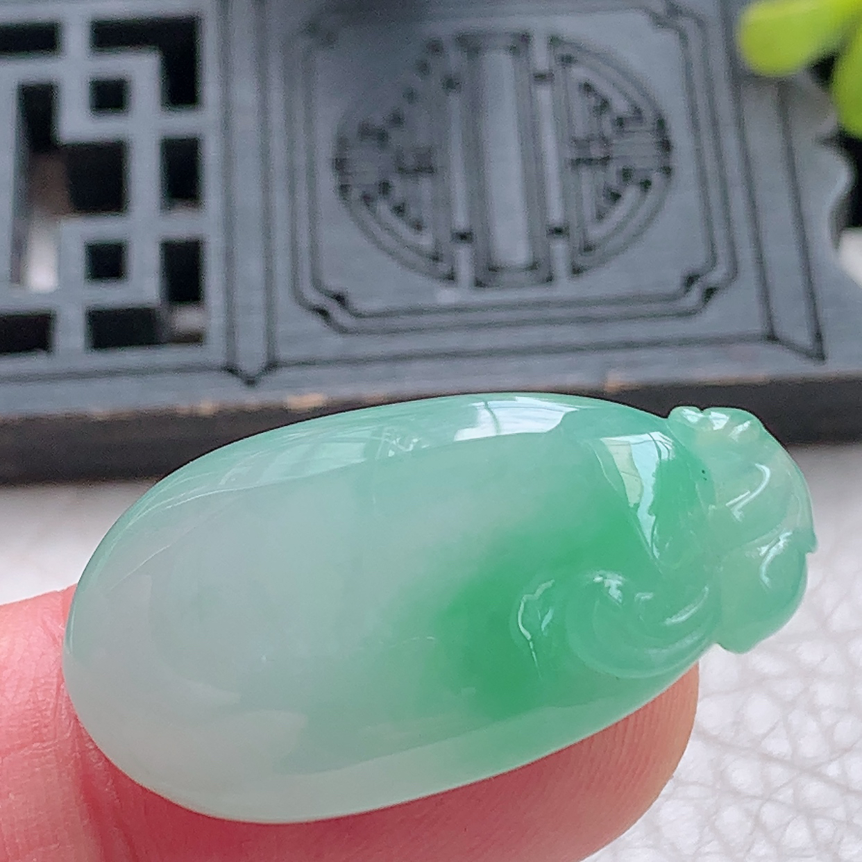 zz3实拍31*16*8.2天然缅甸翡翠冰飘绿福瓜吊坠