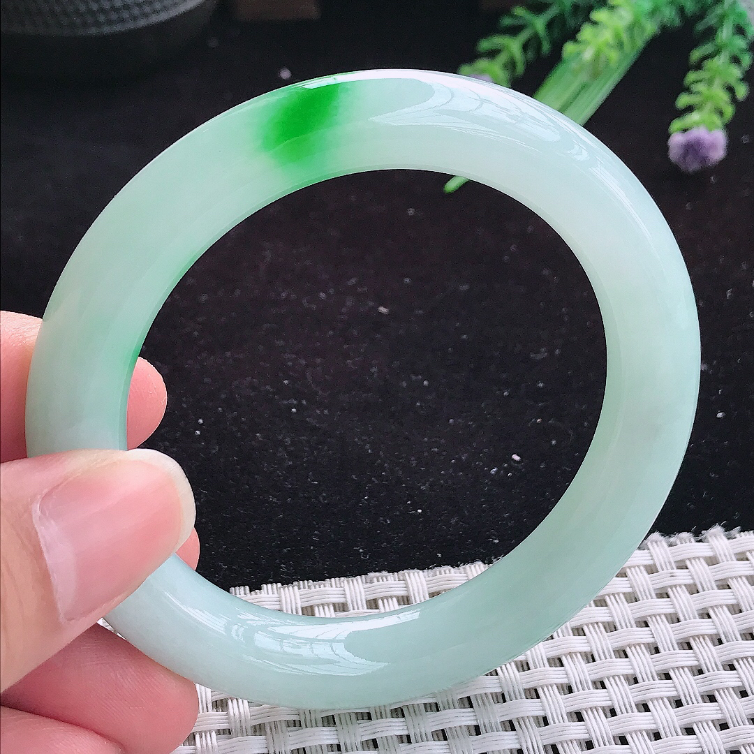 实拍A货翡翠55/10.5/10.3老坑冰润晴底飘阳绿圆条手镯玉手镯女款平安镯