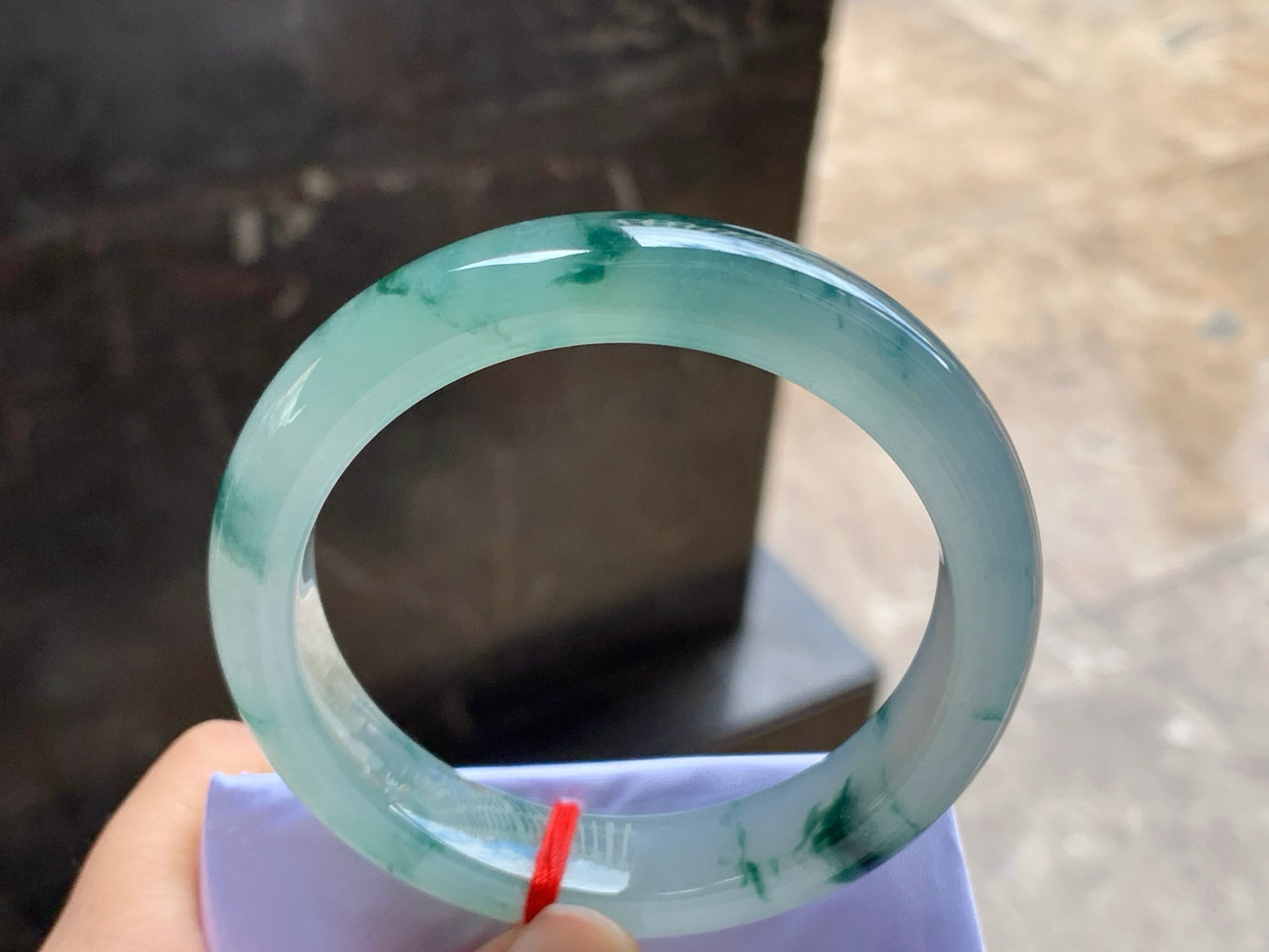 58-13.2-8.8
冰蓝花手镯^_^飘花灵韵