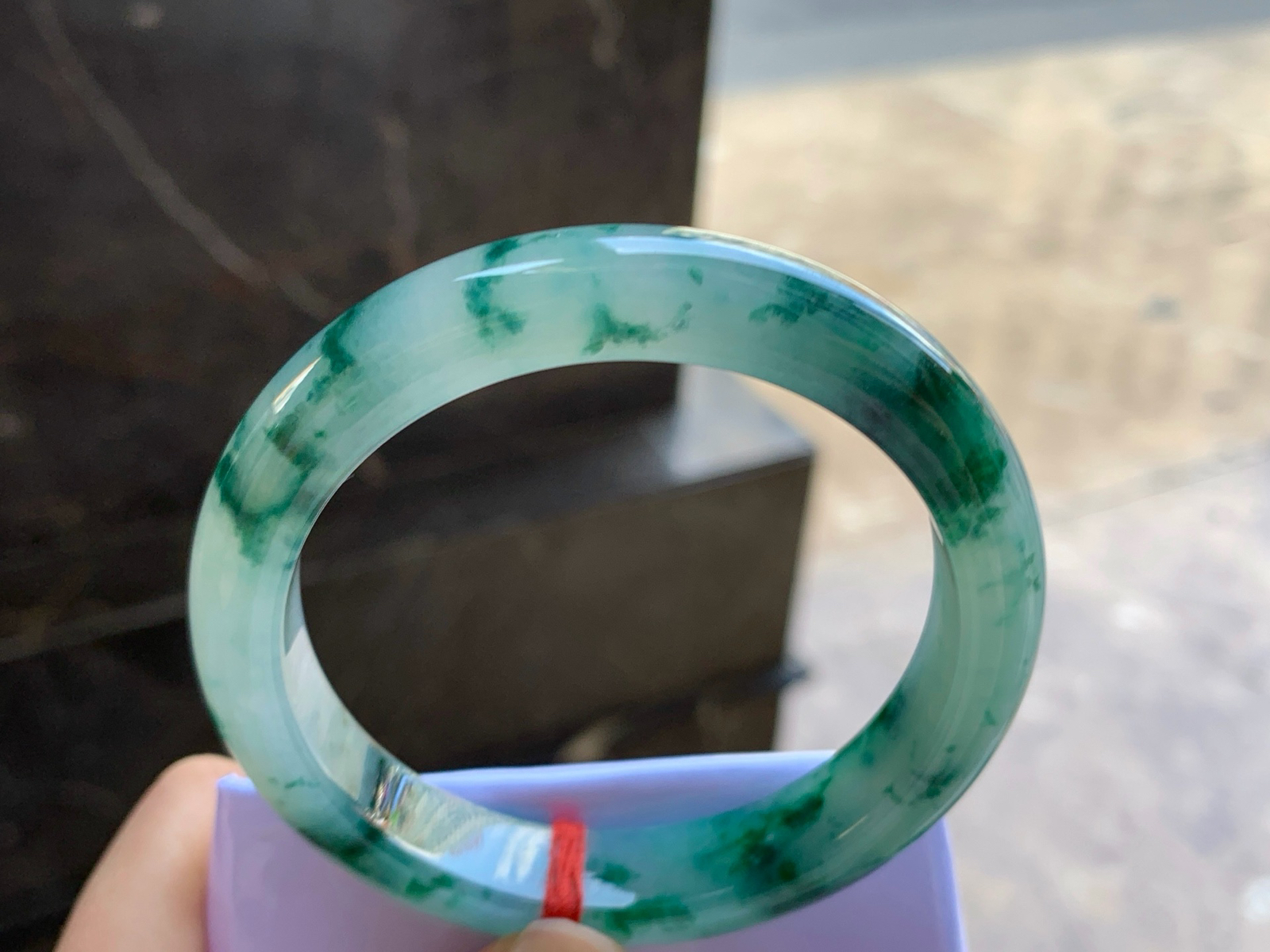 57-12-8.3
蓝花手镯^_^飘花浓郁