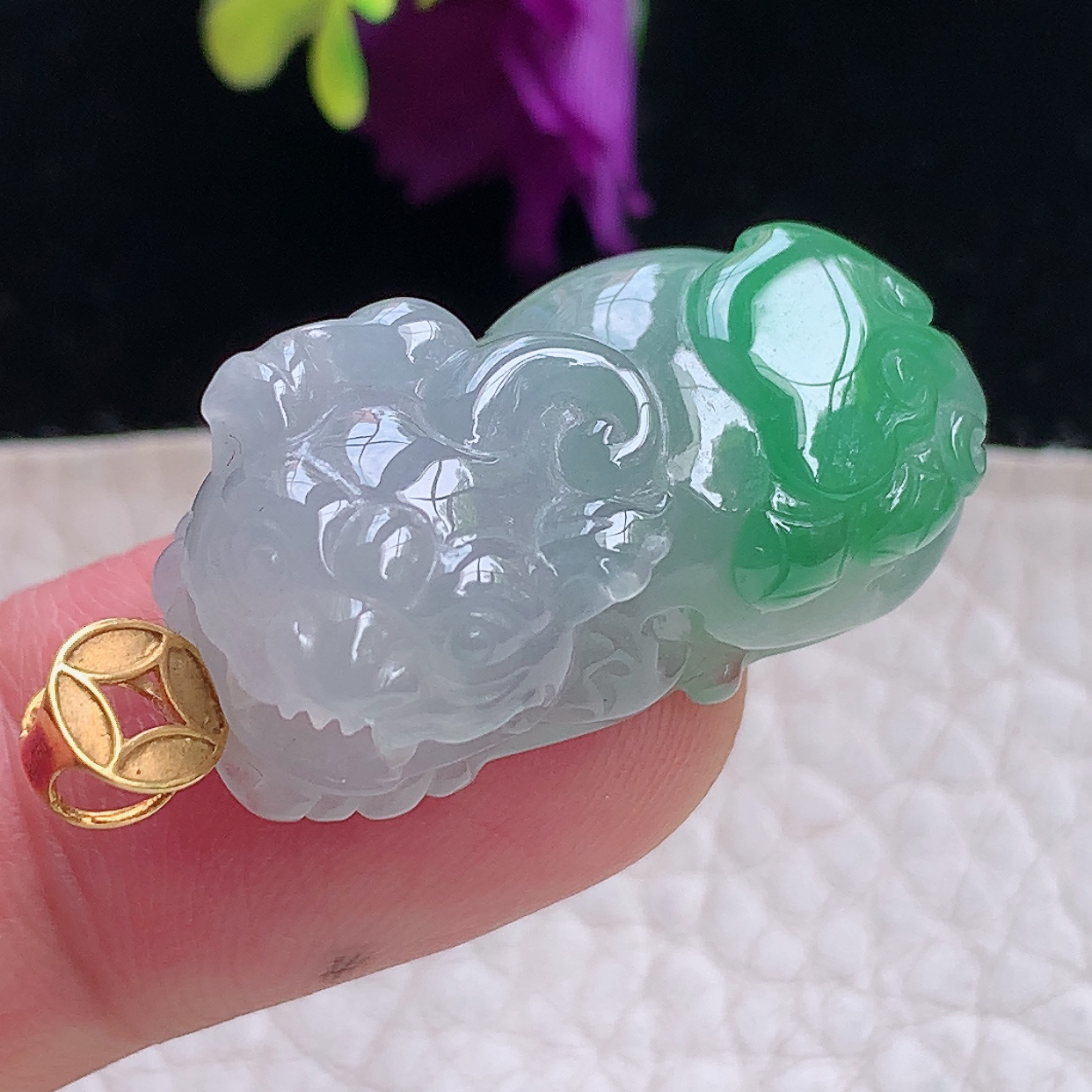 zz3实拍26*29.5*5.5天然缅甸翡翠飘绿招财貔貅吊坠 18k金扣