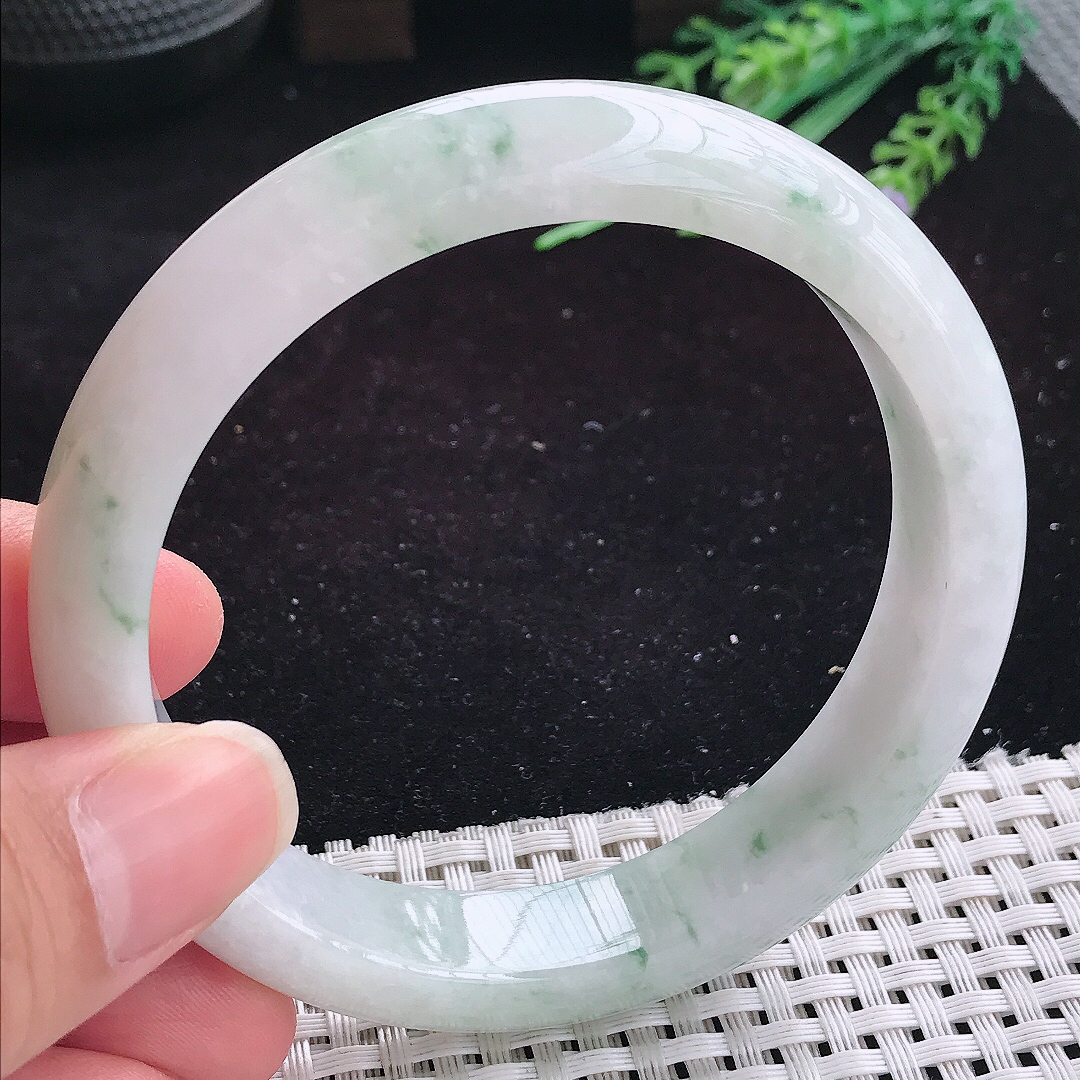 实拍A货翡翠62.5/13.1/8.8大圈口老坑温润飘花手镯玉手镯女款平安镯