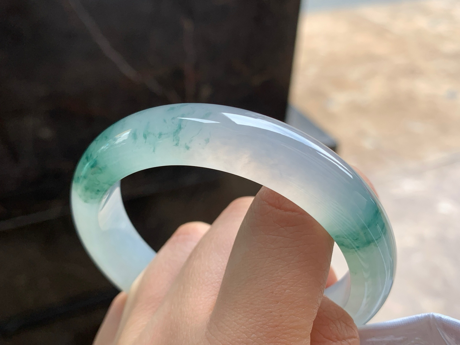 57-13.2-8.6
冰蓝花手镯^_^种水好 清新