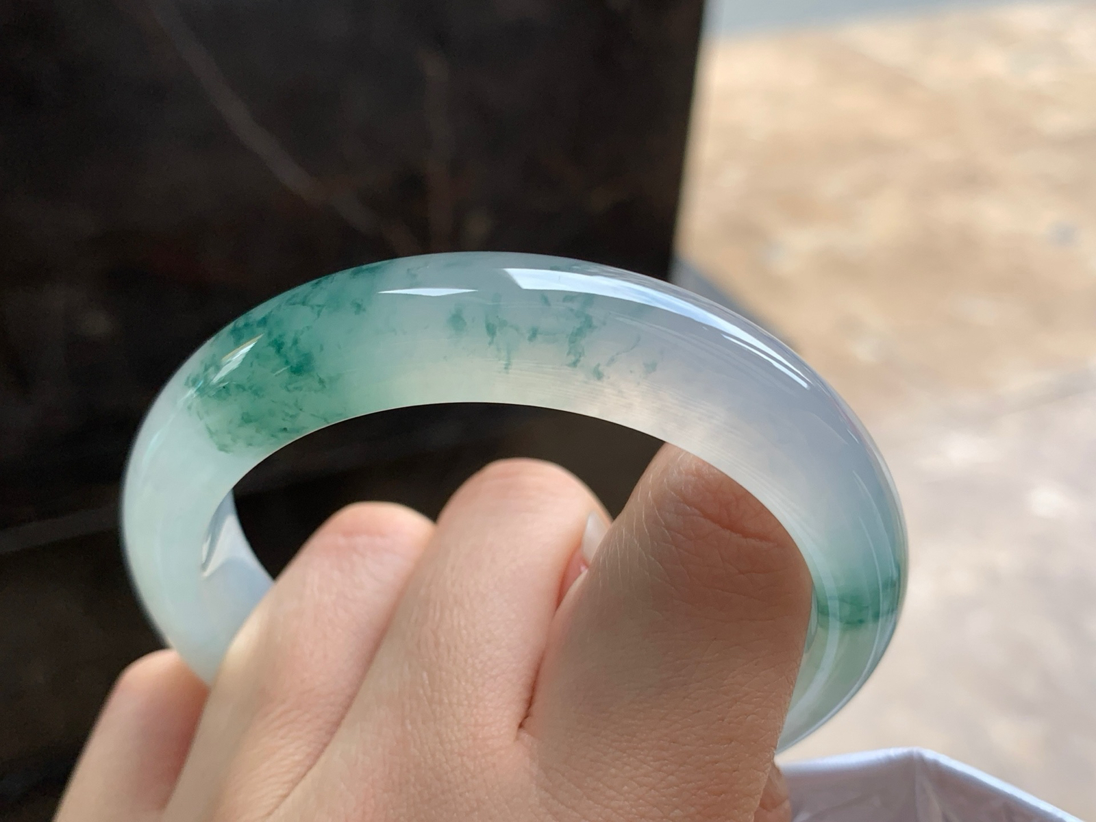 57-13.2-8.6
冰蓝花手镯^_^种水好 清新
