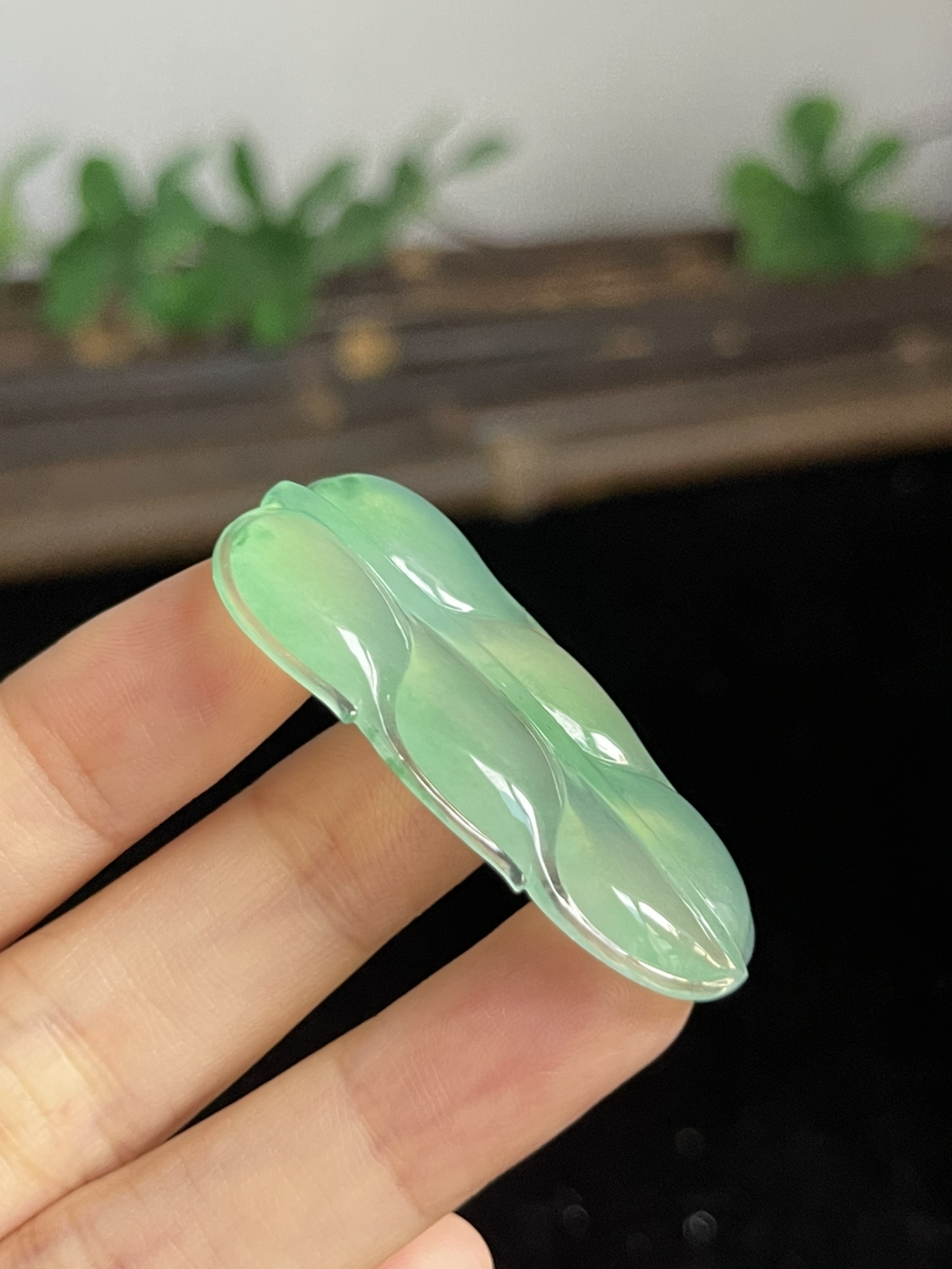 正冰种 绿色翡翠叶子