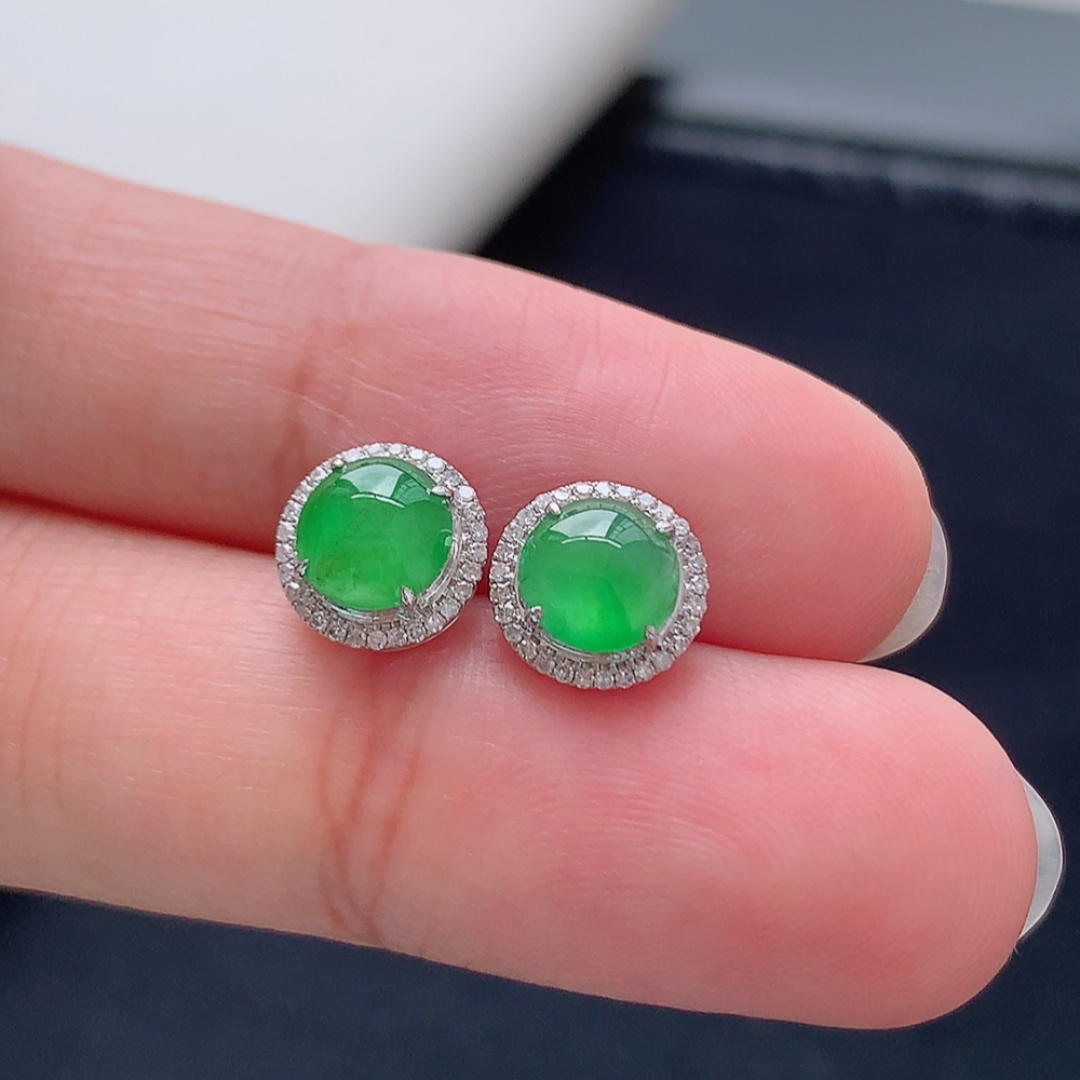 冰阳绿耳钉 莹莹青翠，种老细腻水润，佩戴优雅时尚 货号114602，6-6.1-2.1
