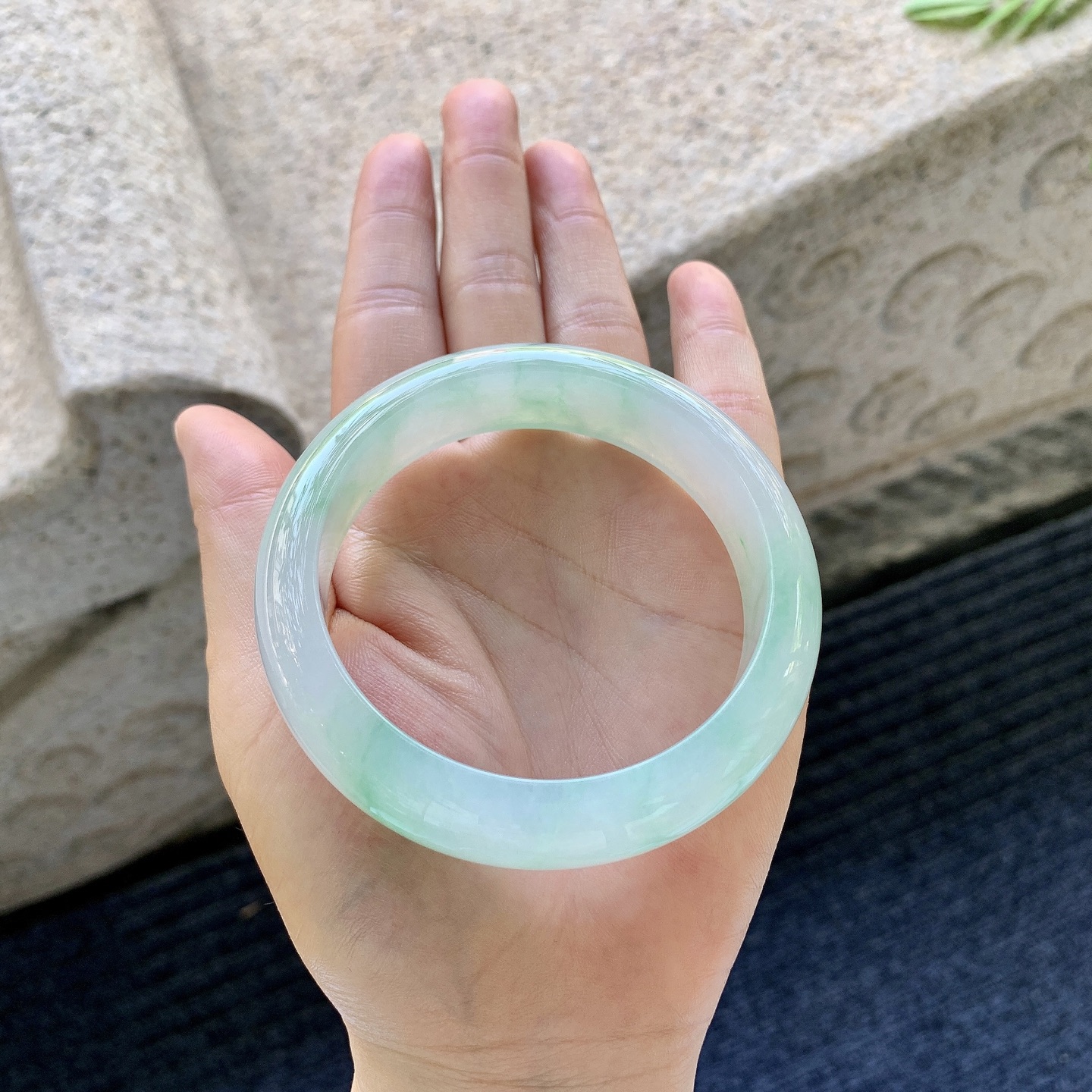 正圈57 58 糯冰椿彩，水润，种老，细腻，打灯有棉线