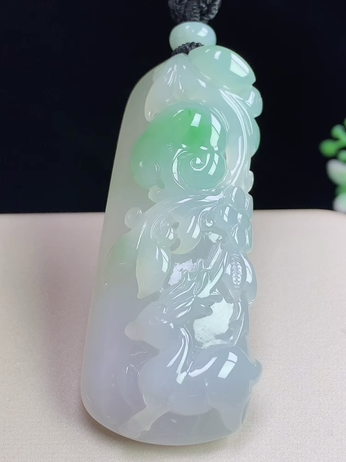 飘绿一路连发，无裂，尺寸57.6-24.8-12.4mm，L04fya9