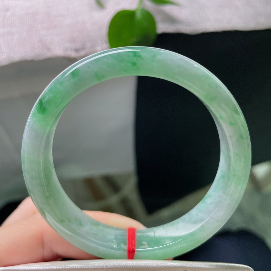 54.9/12/7.3，飘绿正圈，水头好，“天街小雨润如酥，草色遥看近却无”的意境美，晶体棉，ss5