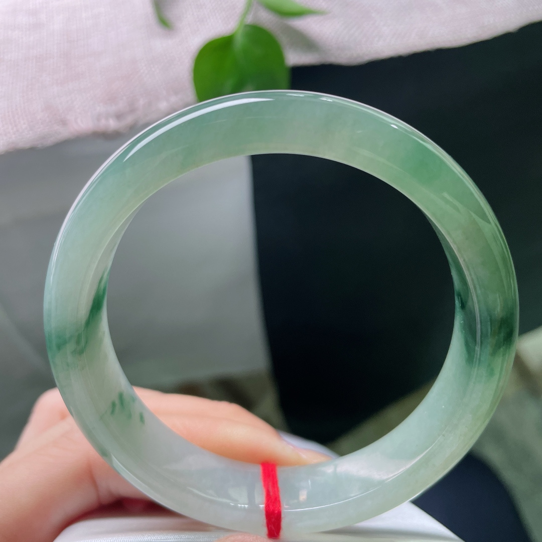 60.2/13.1/8.2飘花正圈，大圈口，把江南烟雨戴在腕间，诗意盎然，无裂，ss54241a