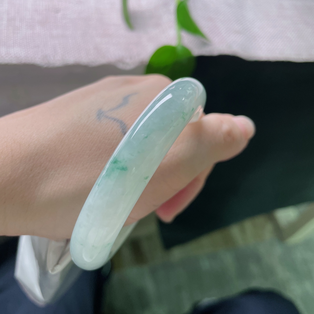 55/11.7/8.6，飘花正圈，肉质细腻干净，温柔淑雅，种老，晶体纹，ss54340a