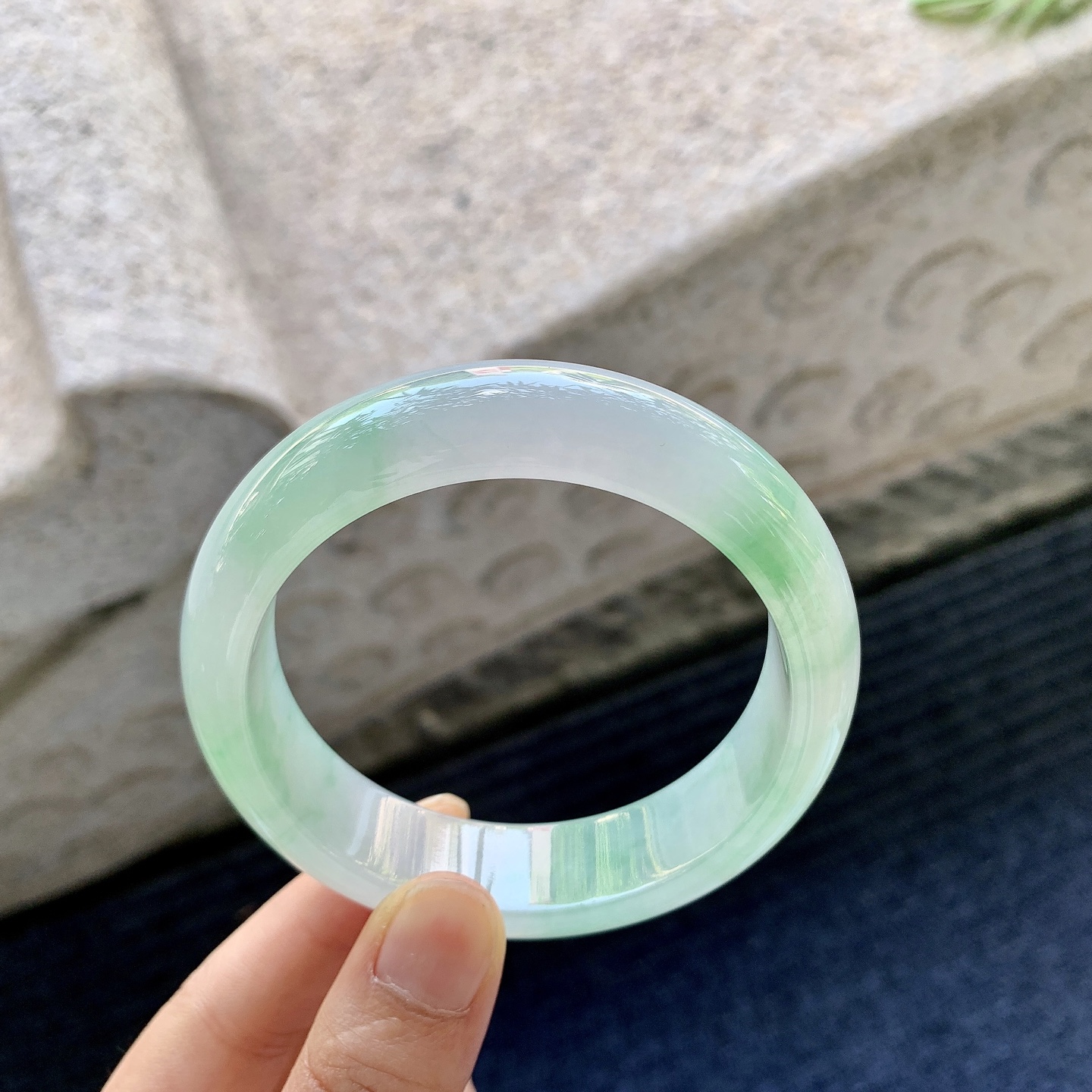 正圈57 58 糯冰椿彩，水润，种老，细腻，打灯有棉线