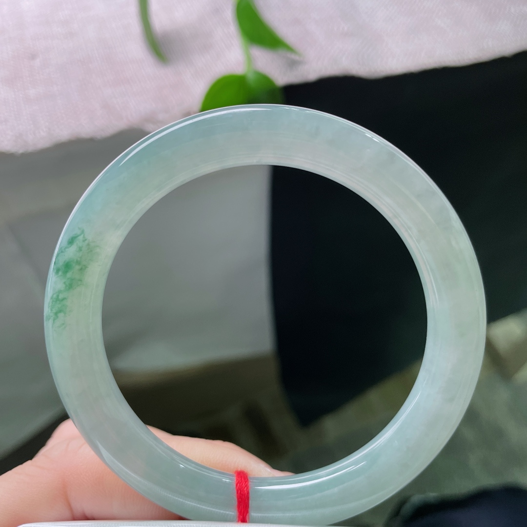 56.2/8.8，飘花圆条，水头好，种老，蓝底。沉稳内敛，有纹，ss54345a