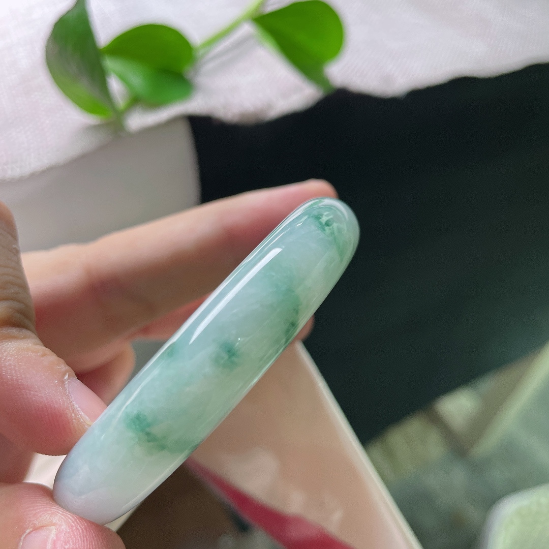 52.7/11.7/7.4，飘花正圈，腕间的星辰大海，熠熠生辉，水润，一点皮纹，ss54438a