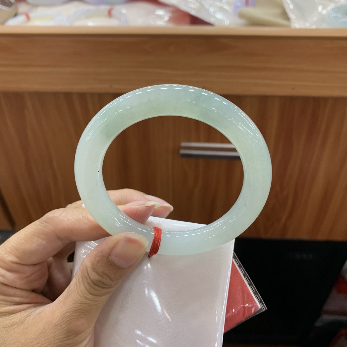 060419AX 冰底色圆条翡翠手镯 55.5-10-10.4