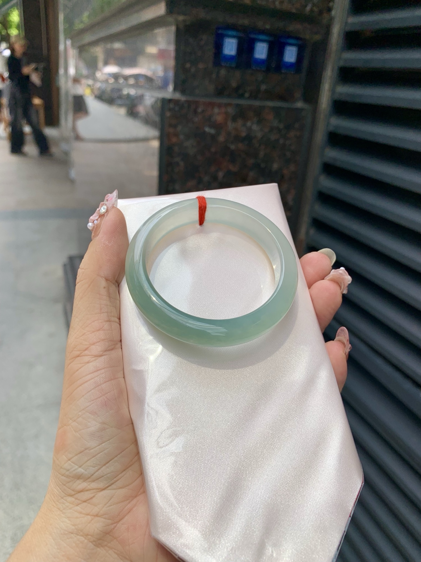 半山水正圈 50.1-7.6-10.8 0605-N902 打灯棉絮，细纹，底妆冰润细腻，半山半水天然意境，上手不挑皮，自带清冷感，低调不张扬，越看越有味道