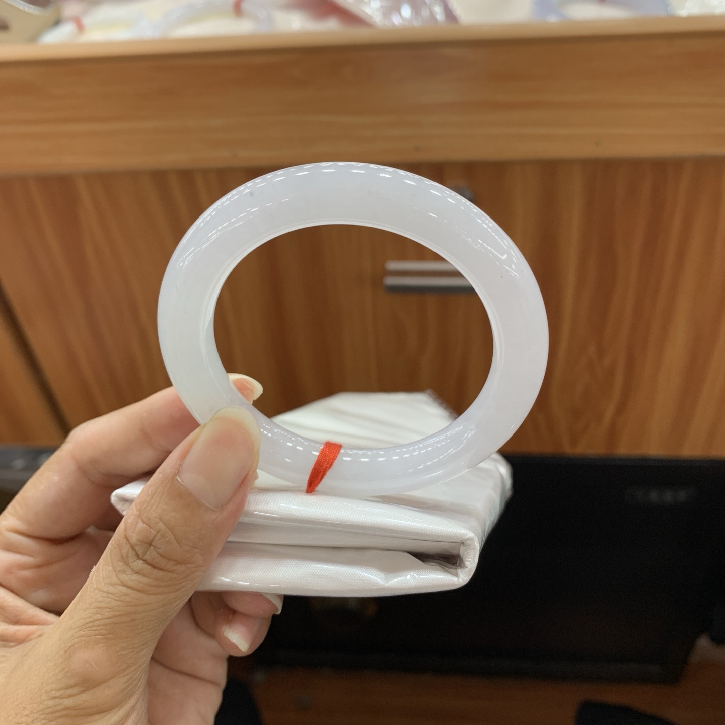 060406MMJ 白冰圆条翡翠手镯 53.3-10-9.9