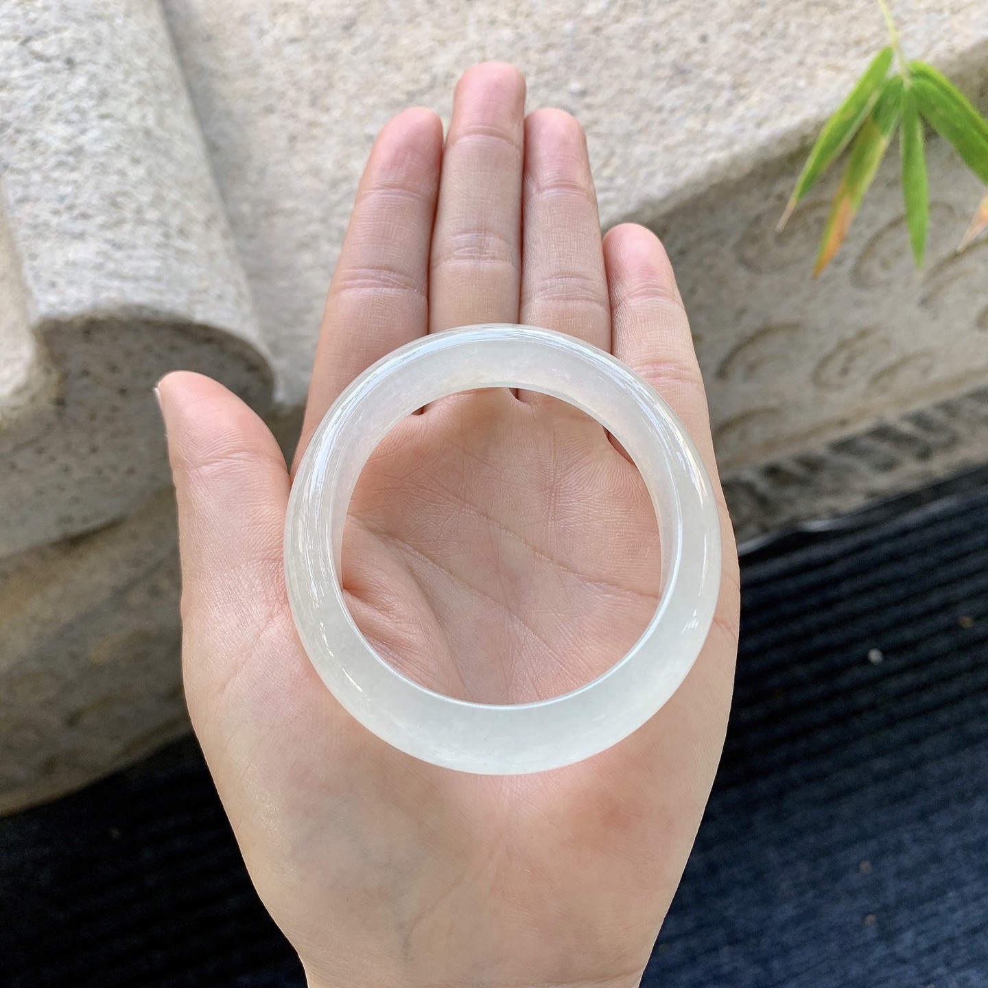 冰糖雪梨，清透，水润，种老，细腻，打灯有棉线