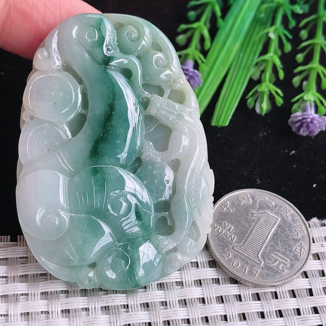实拍A货翡翠59.6/42/7.2老坑温润飘花仿古龙牌吊坠翡翠玉牌挂件