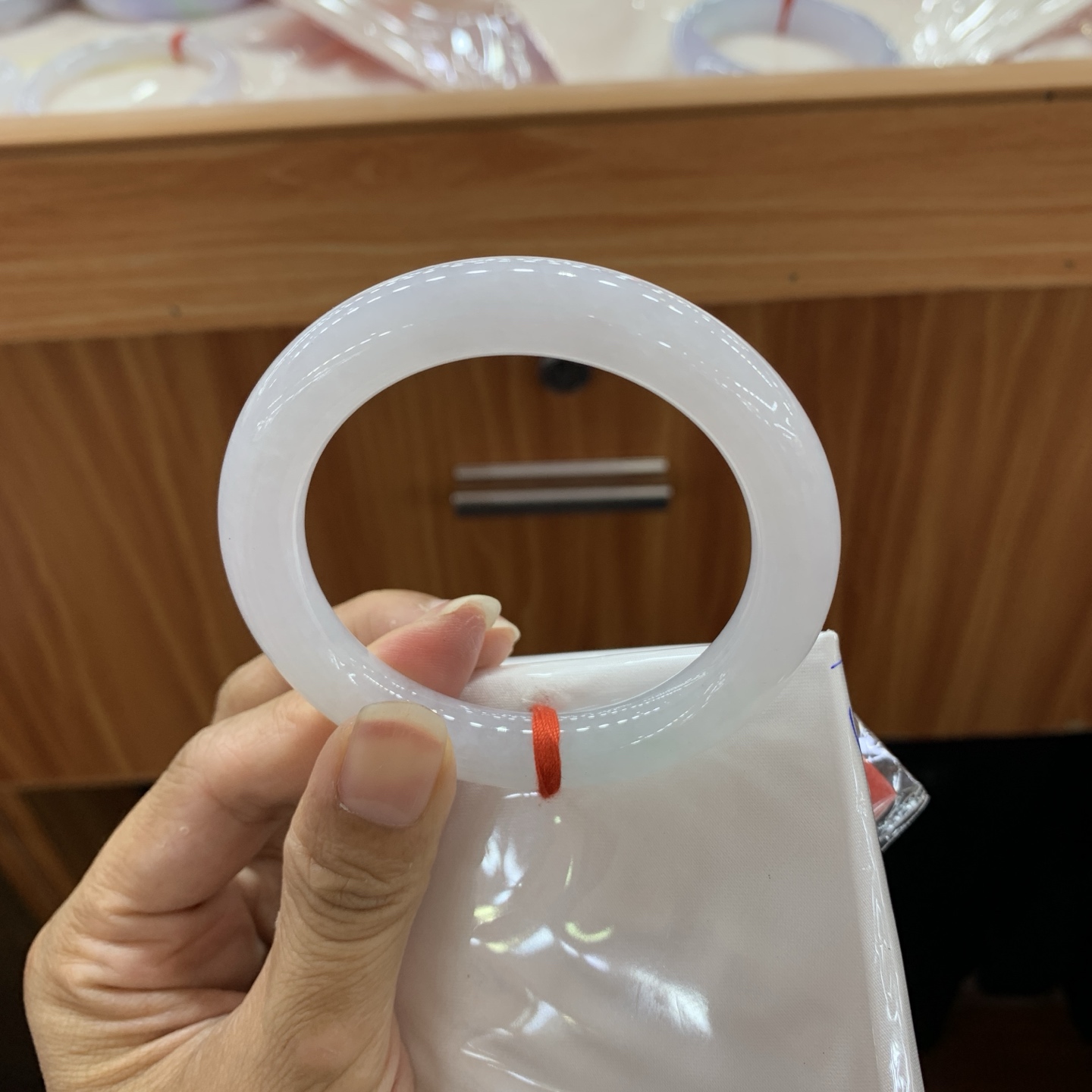 060406MMJ 白冰圆条翡翠手镯 53.3-10-9.9