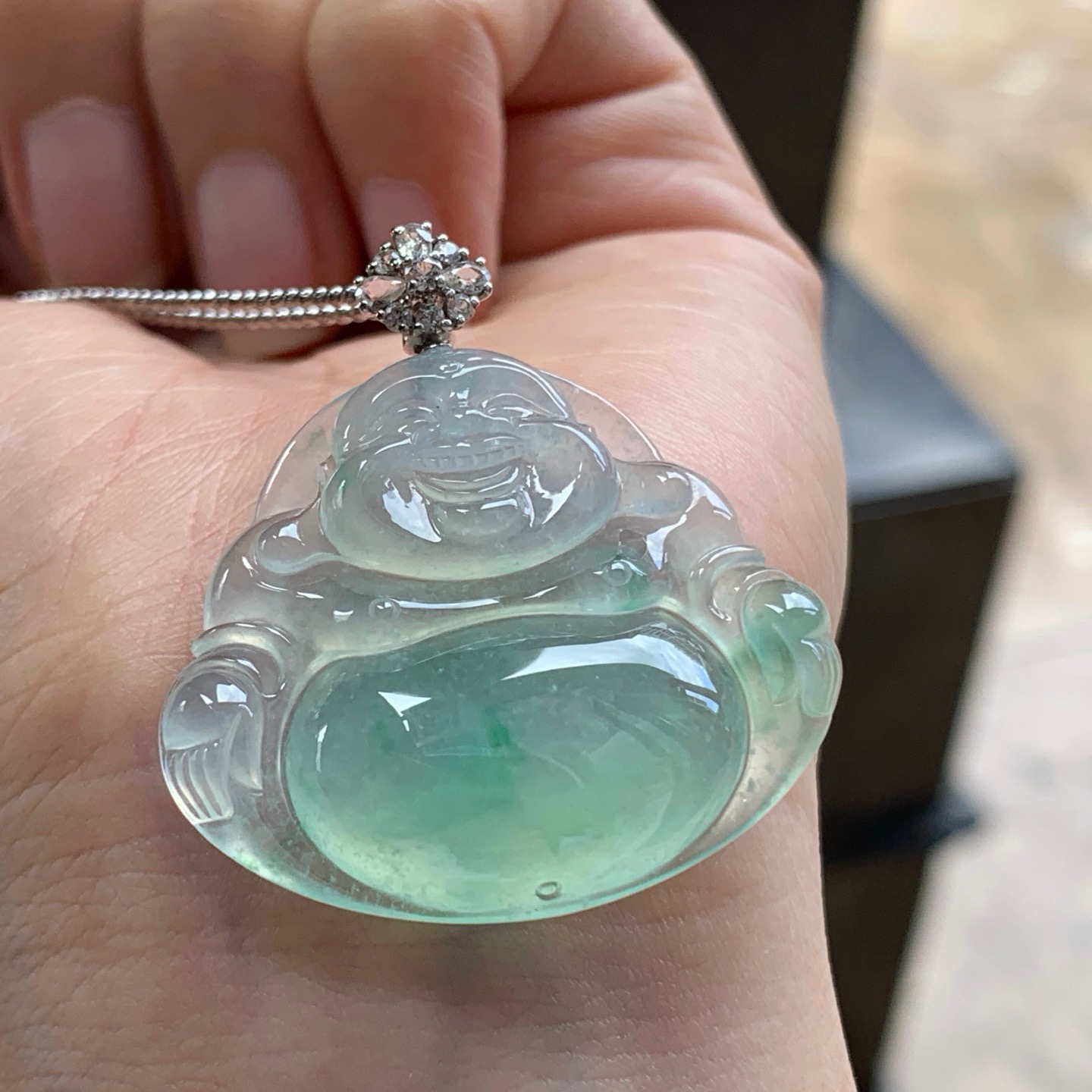 金扣冰种飘绿花佛公^_^冰透 一刀切