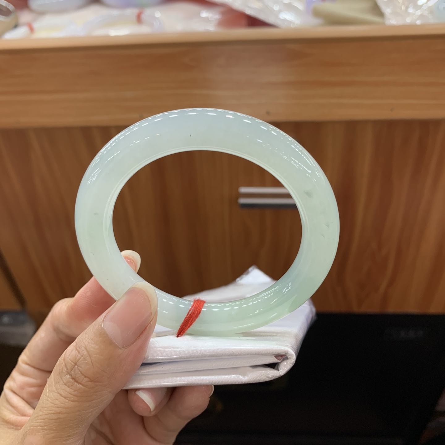 060419AX 冰底色圆条翡翠手镯 55.5-10-10.4