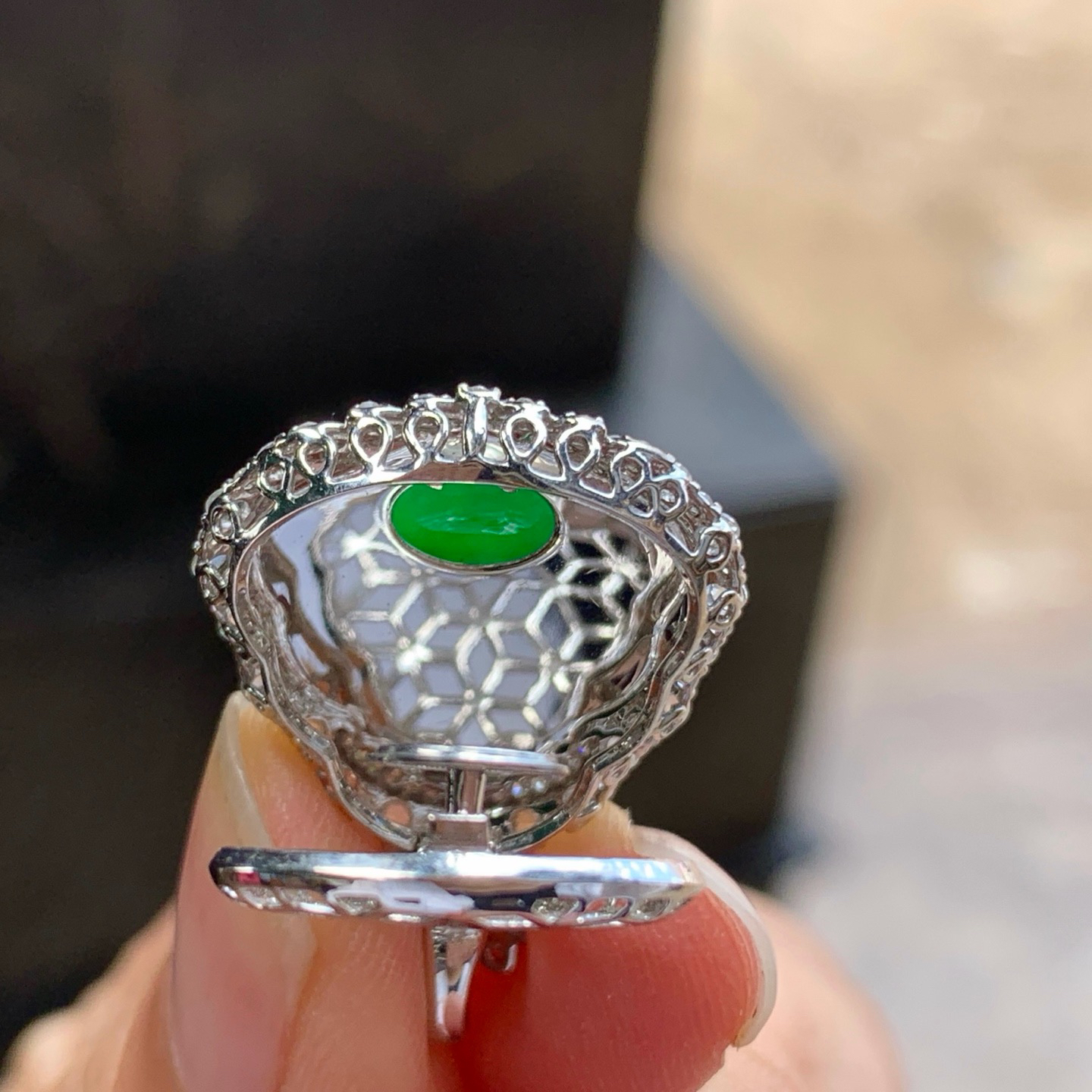 金钻镶嵌辣绿色佛公^_^种色鲜艳