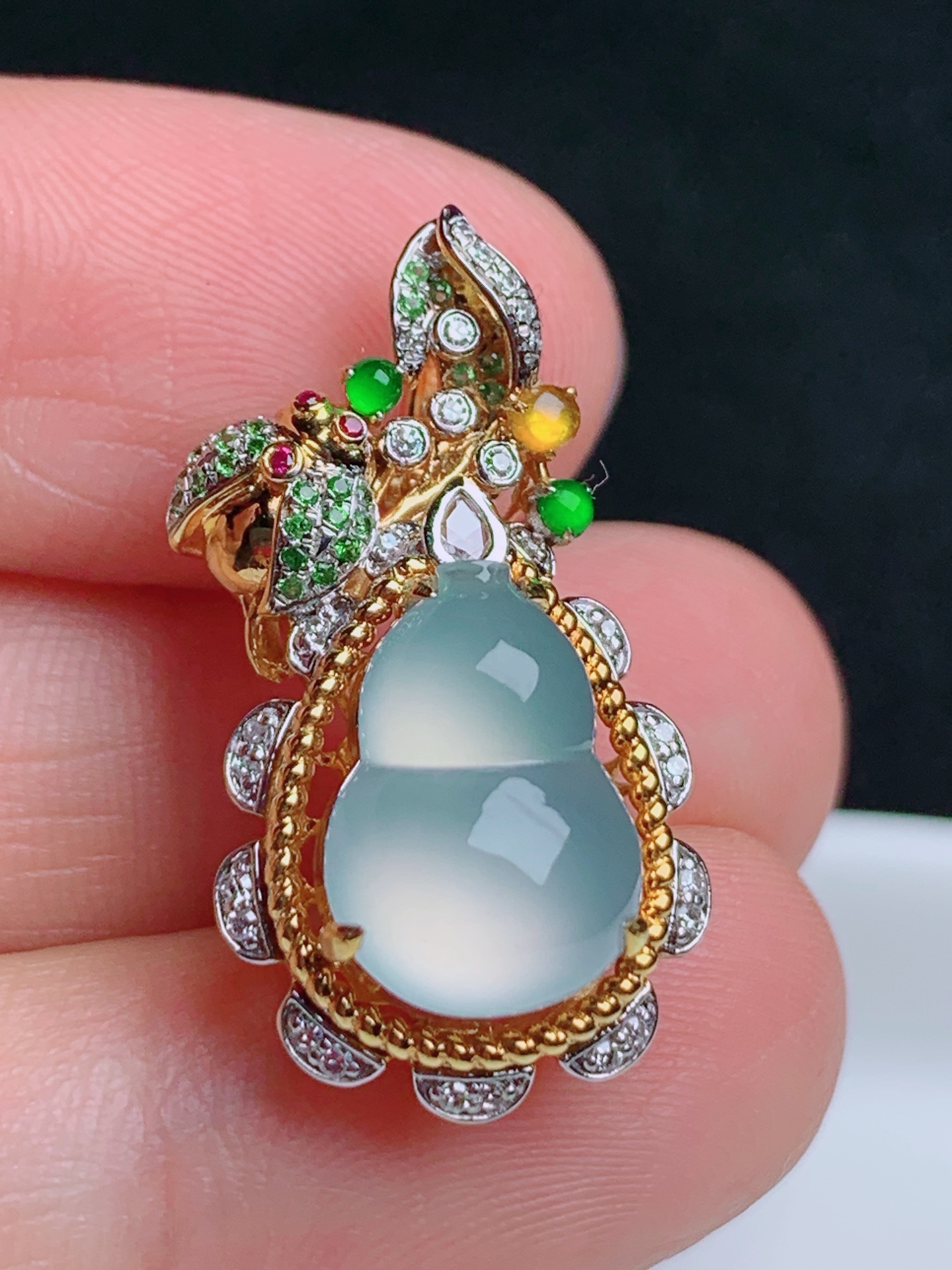 ️ 葫芦，种水，饱满纯净，18k金伴真钻尺寸27.6-15.2-12.8mm