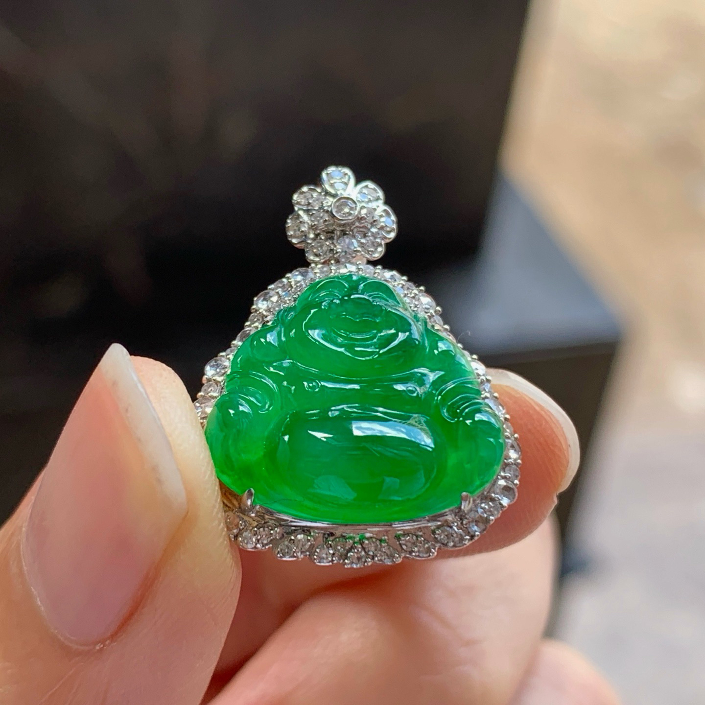 金钻镶嵌辣绿色佛公^_^种色鲜艳