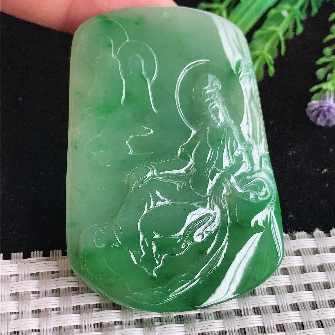 实拍A货翡翠65.5/45.6/6.3老坑精美冰润满绿阳绿自在观音吊坠翡翠玉观音牌挂件