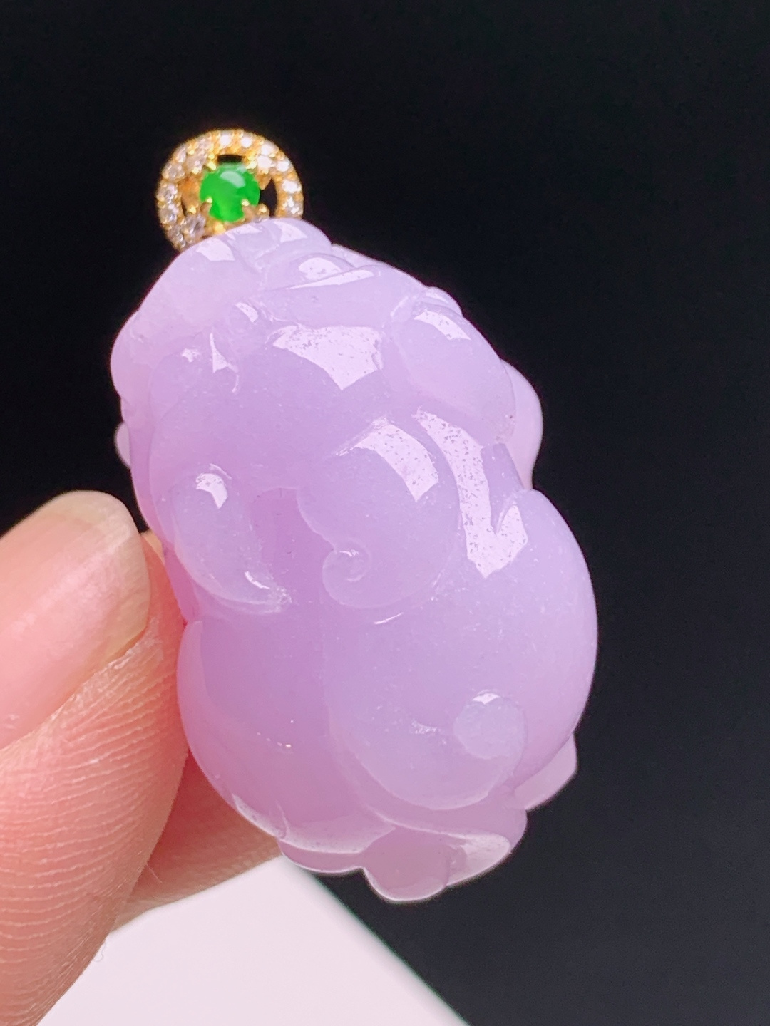 浓粉貔貅吊坠，玉质饱满莹润起胶，正阳绿宝镶顶招财优选 裸石27.61-17.6-12.8 整体33.6 0603