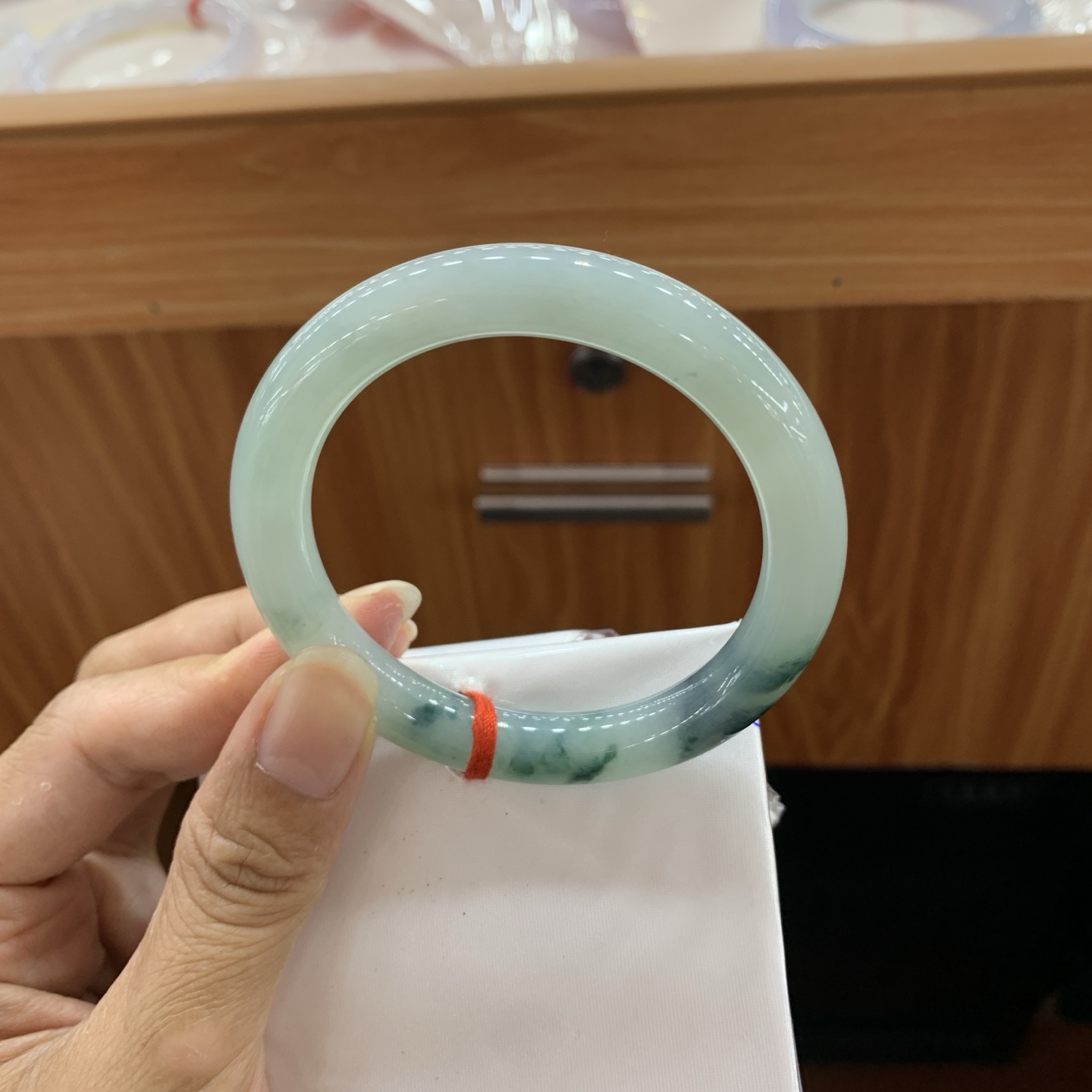 060404AX 飘花圆条翡翠手镯 53.4-9.2