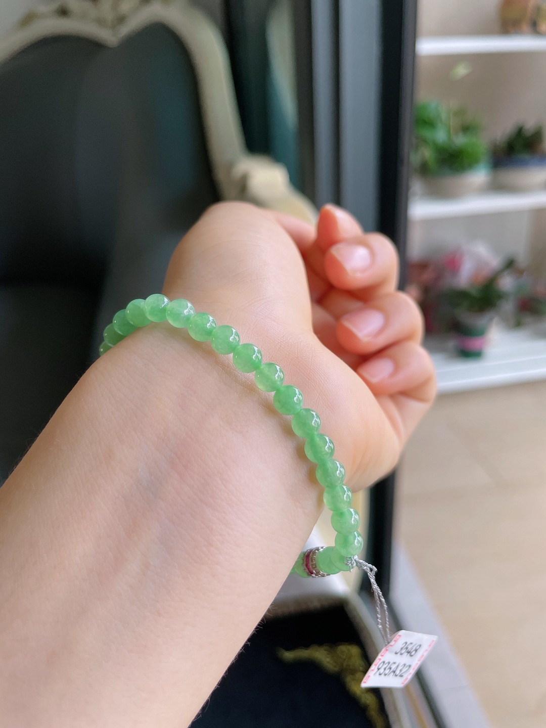 缅甸天然翡翠A货，冰满绿晴绿手串，尺寸：5.3mm。【编3548】