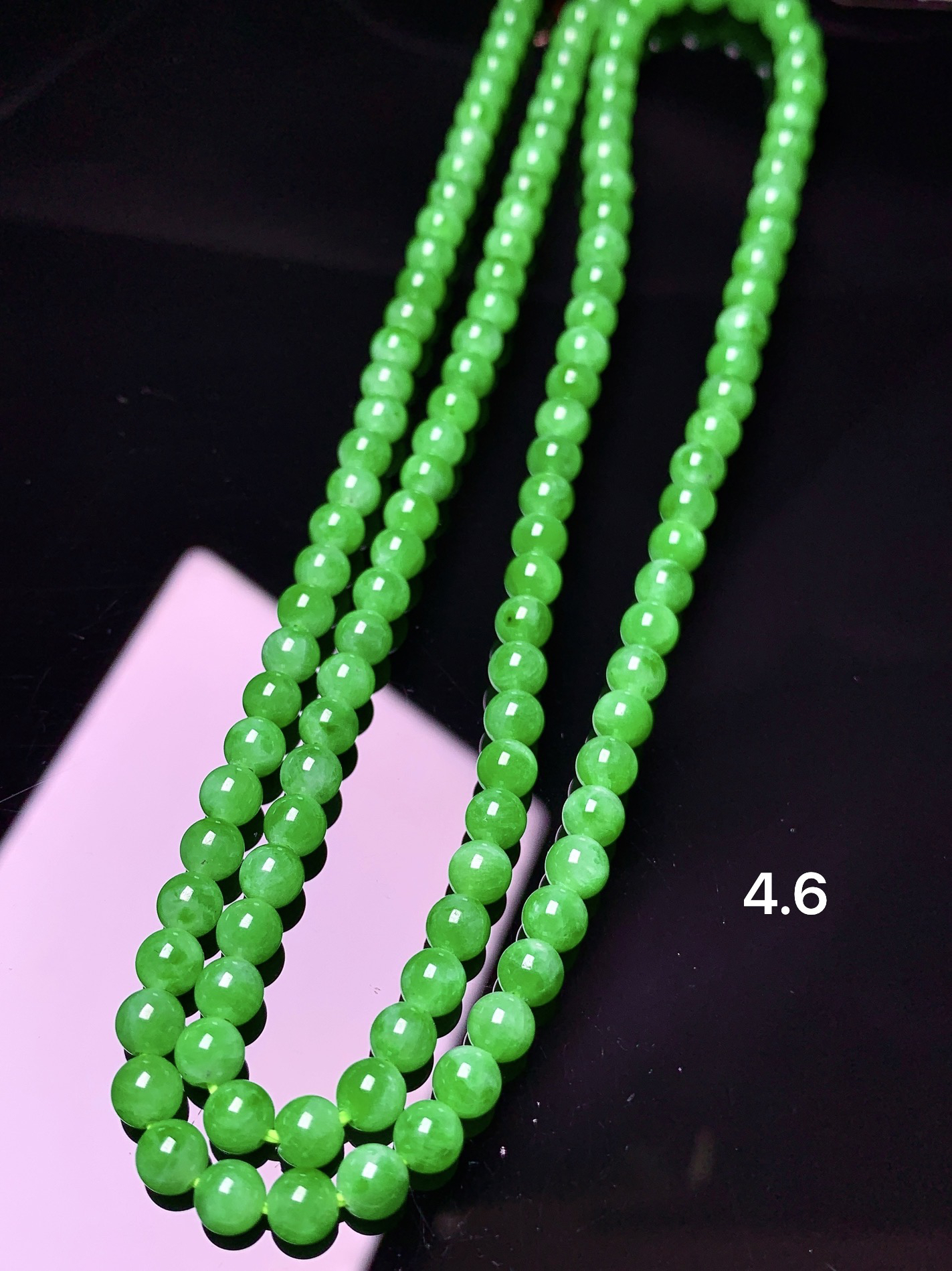 满绿圆珠项链 玉质细腻 色泽艳丽清新 整体尺寸4.6-3.8 h3
