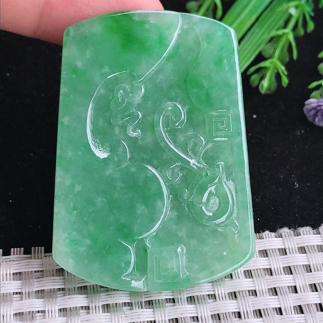 实拍A货翡翠55/39.3/7.3老坑冰胶满绿阳绿仿古福牌吊坠翡翠玉牌挂件