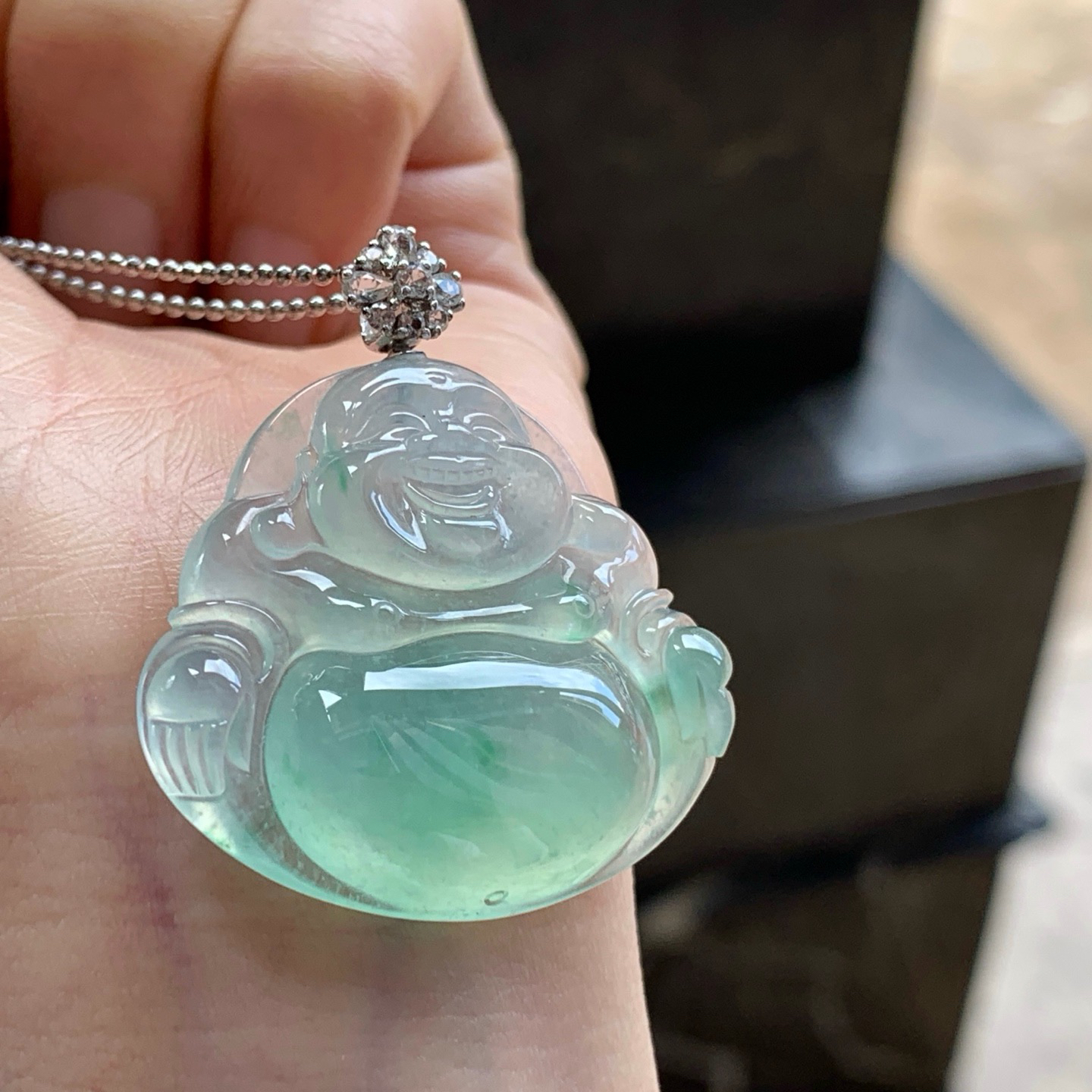 金扣冰种飘绿花佛公^_^冰透 一刀切