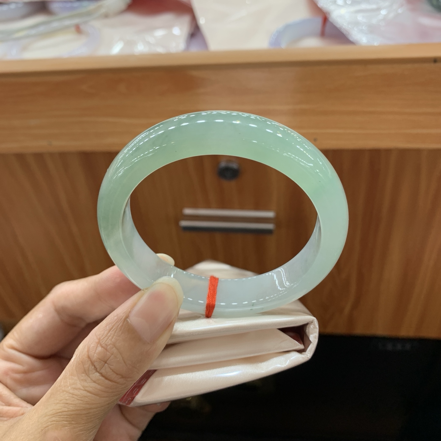 060429GX 飘花正圈翡翠手镯 56-12.5-8.1
