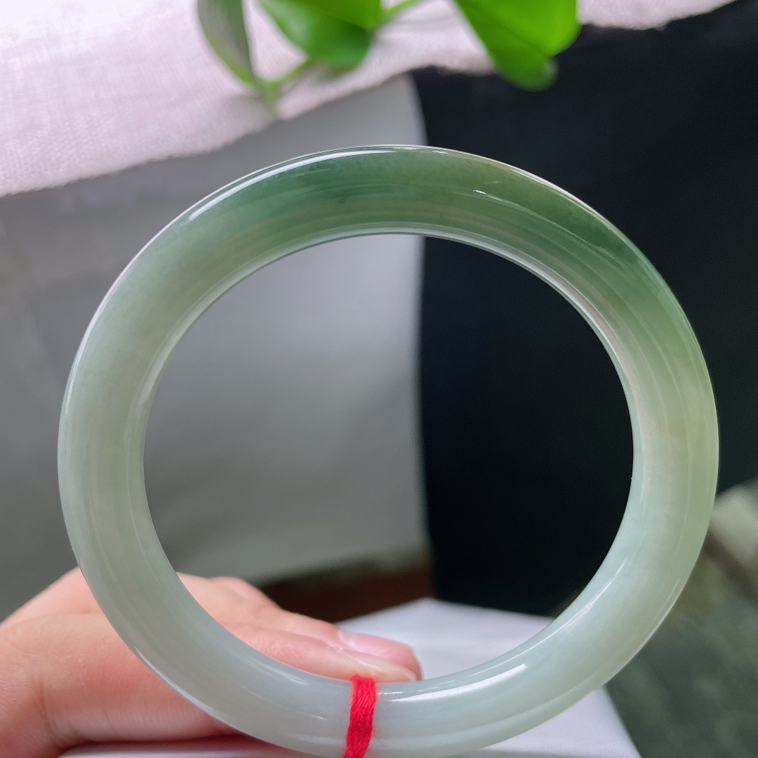 55.8/8.8，油青圆条，颜色由浅入深，渐入佳境的感觉，油性好，种老，无裂，ss54460a