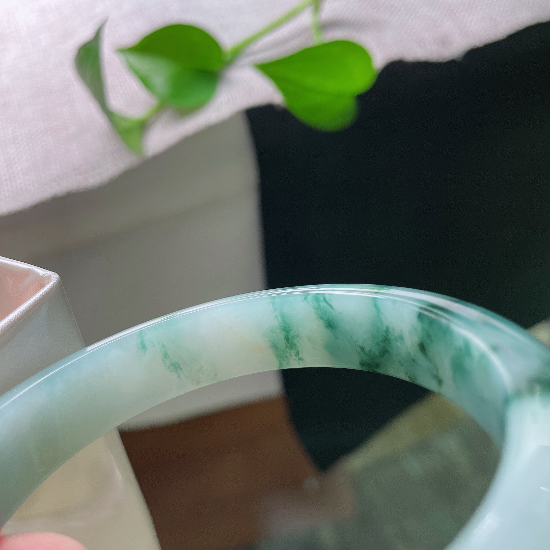 57.4/12.3/8.7飘花正圈，花飞花谢花满天，种老，料子清润，细腻，里圈侧纹，ss54440a