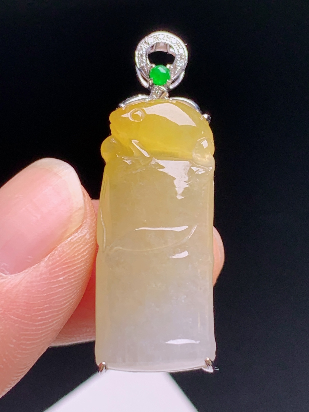 ️  黄翡竹节吊坠，俏雕金蟾色泽油润，绿蛋点缀招财高升 0602
