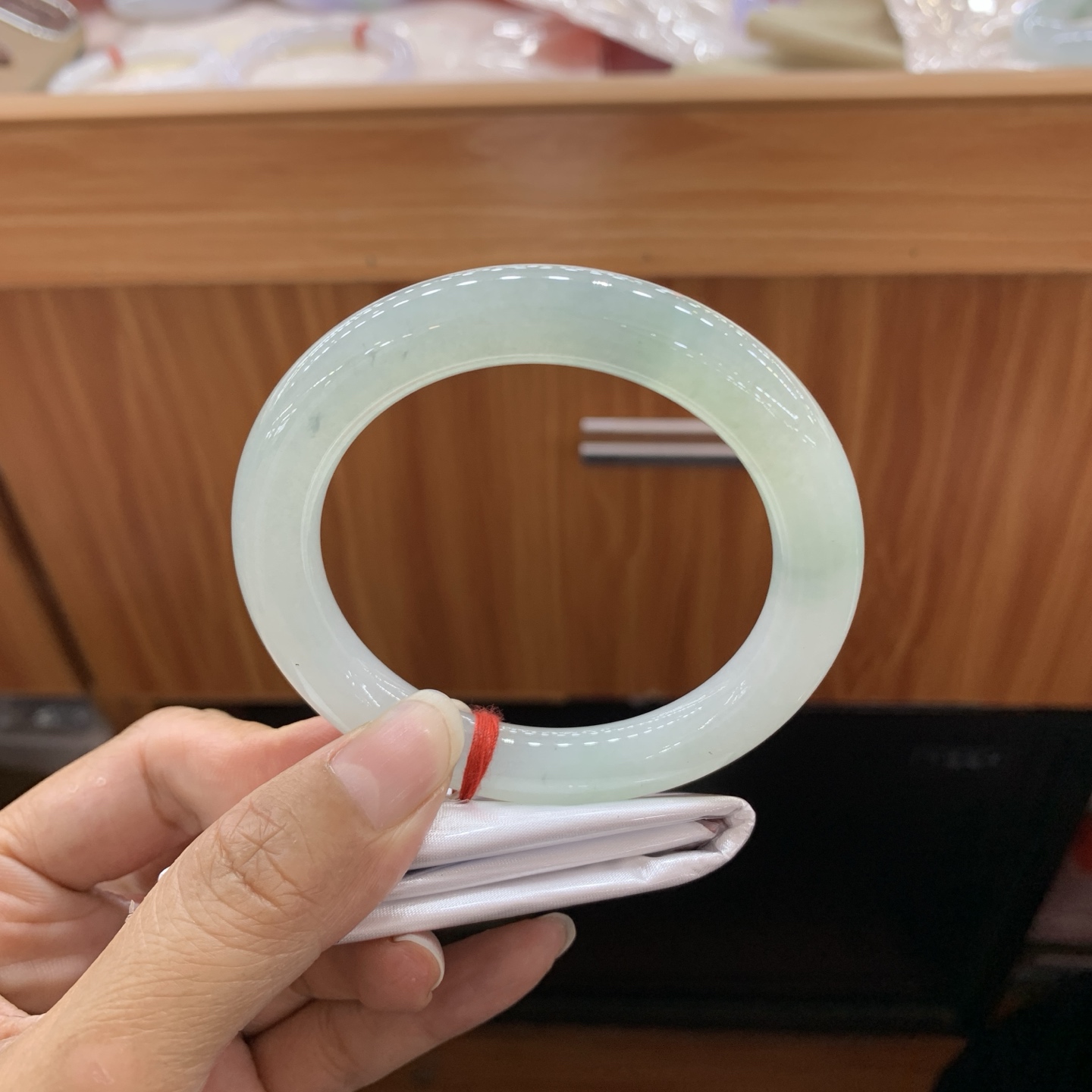 060419AX 冰底色圆条翡翠手镯 55.5-10-10.4