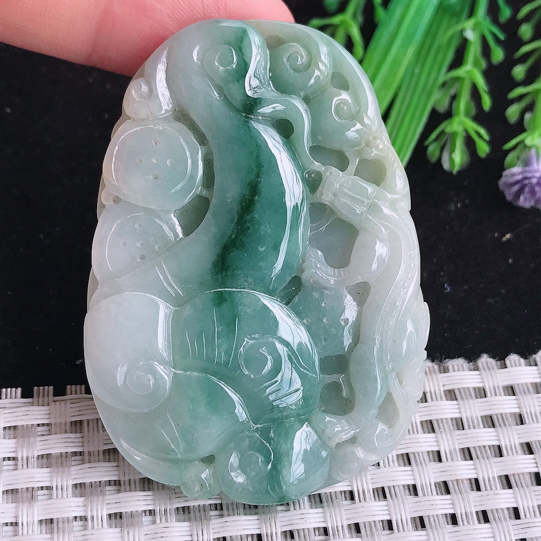 实拍A货翡翠59.6/42/7.2老坑温润飘花仿古龙牌吊坠翡翠玉牌挂件