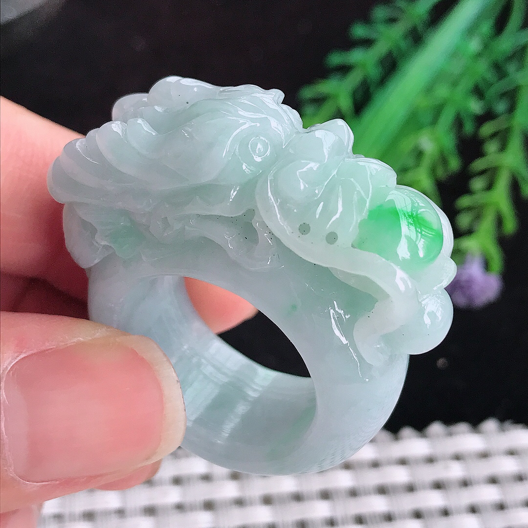 实拍A货翡翠21.2/13.6/6.5老坑精美飘阳绿龙头戒指扳指翡翠玉戒