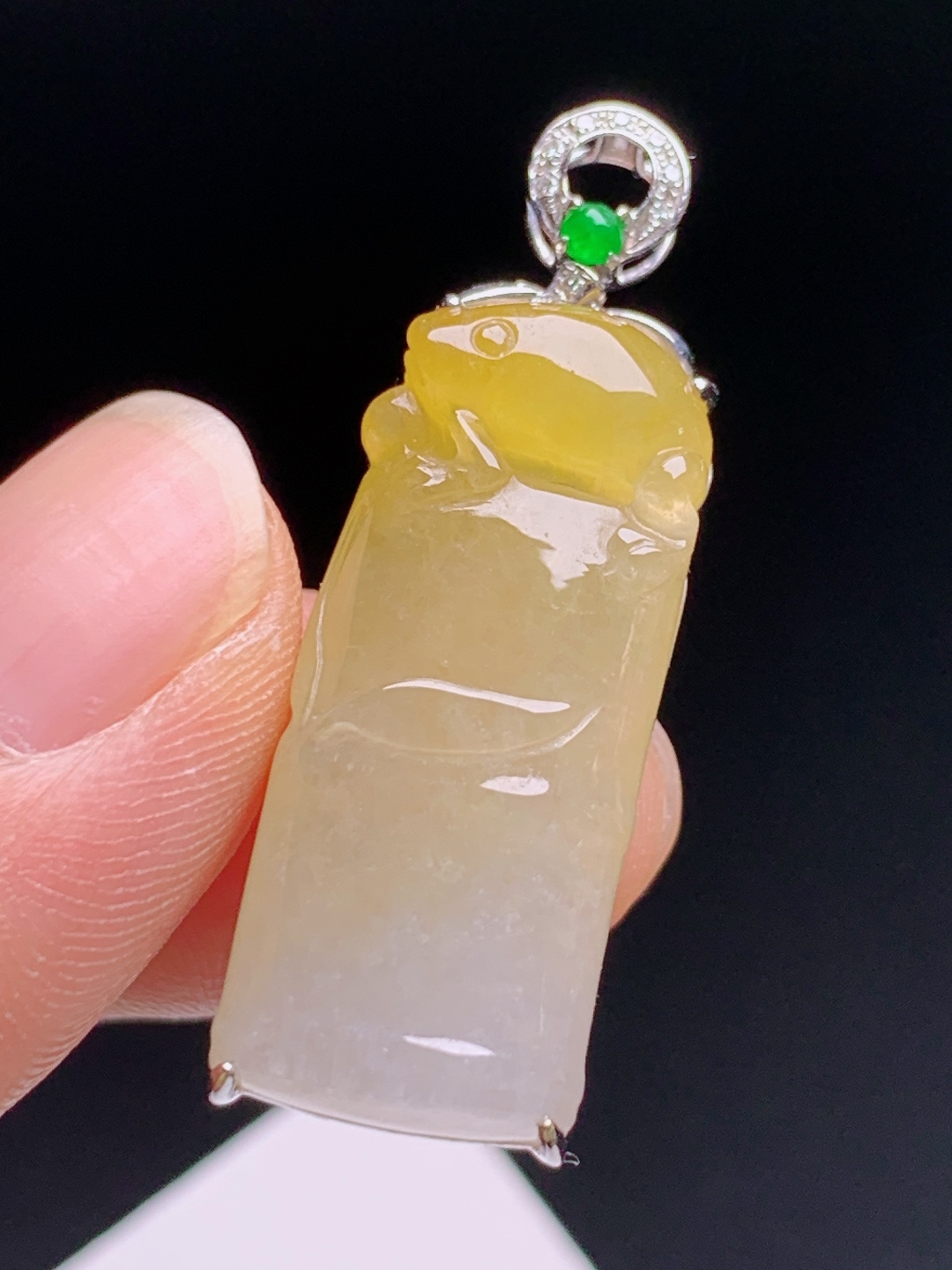 ️  黄翡竹节吊坠，俏雕金蟾色泽油润，绿蛋点缀招财高升 0602