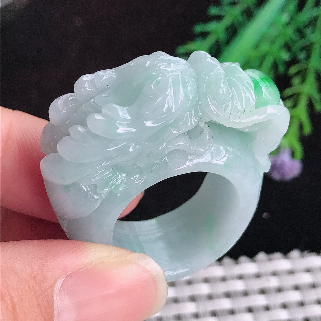 实拍A货翡翠21.2/13.6/6.5老坑精美飘阳绿龙头戒指扳指翡翠玉戒