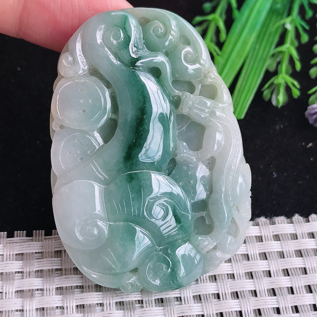 实拍A货翡翠59.6/42/7.2老坑温润飘花仿古龙牌吊坠翡翠玉牌挂件