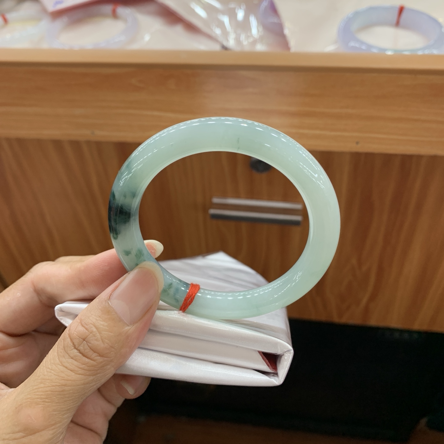 060404AX 飘花圆条翡翠手镯 53.4-9.2